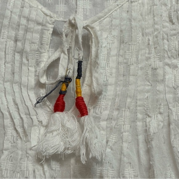 ACOS&A White Embroidered Trim Size Large White Shirt Blouse Top Tassel Pleats - Picture 14 of 14